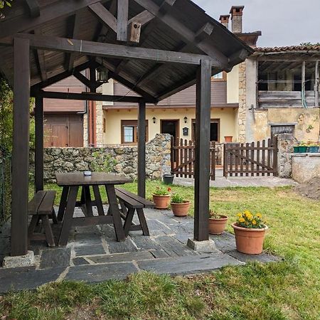 Villa Casa Luisa Biedes, Pilona Infiesto Esterno foto