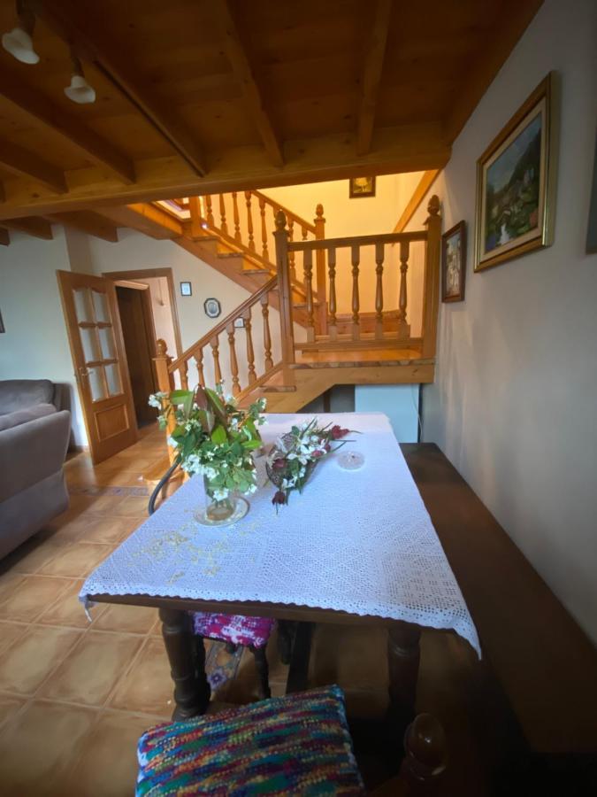 Villa Casa Luisa Biedes, Pilona Infiesto Esterno foto