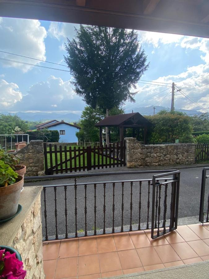 Villa Casa Luisa Biedes, Pilona Infiesto Esterno foto
